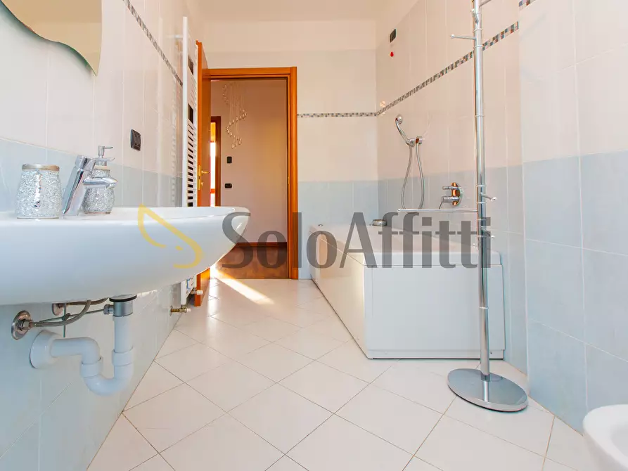 Immagine 24 di Villetta a schiera in affitto  in Via Bienate 4 a Busto Arsizio