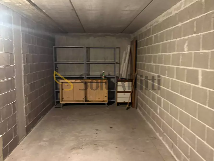 Immagine 1 di Garage in affitto  in Via Fratelli di Dio 16B a Busto Arsizio