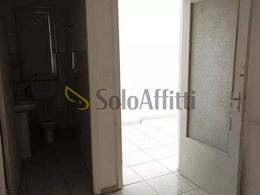 Immagine 1 di Locale commerciale in affitto  in Via Stazzone 146 a Catania