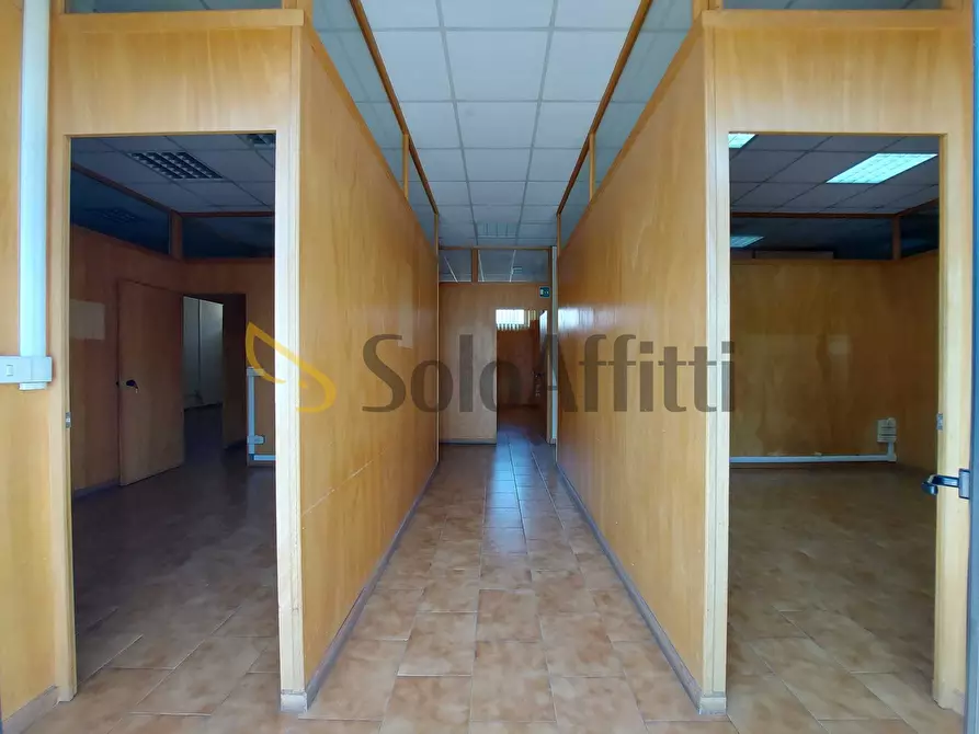 Immagine 4 di Locale commerciale in affitto  in Via del Tempio della Fortuna a Fiumicino