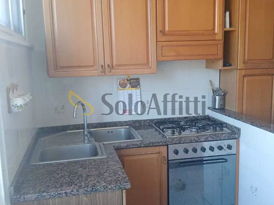 Immagine 3 di Trilocale in affitto  a Ancona