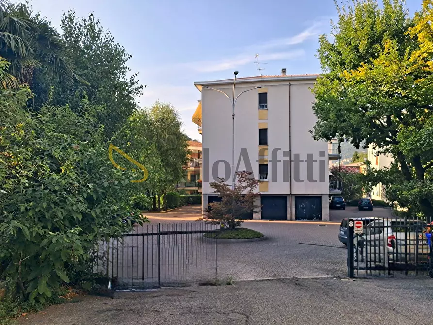 Immagine 1 di Trilocale in affitto  in Via Galileo Galilei 6 a Como