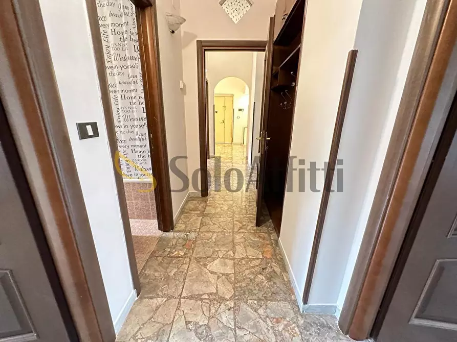 Immagine 8 di Stanza singola in affitto  in Via Ferrarecce a Caserta
