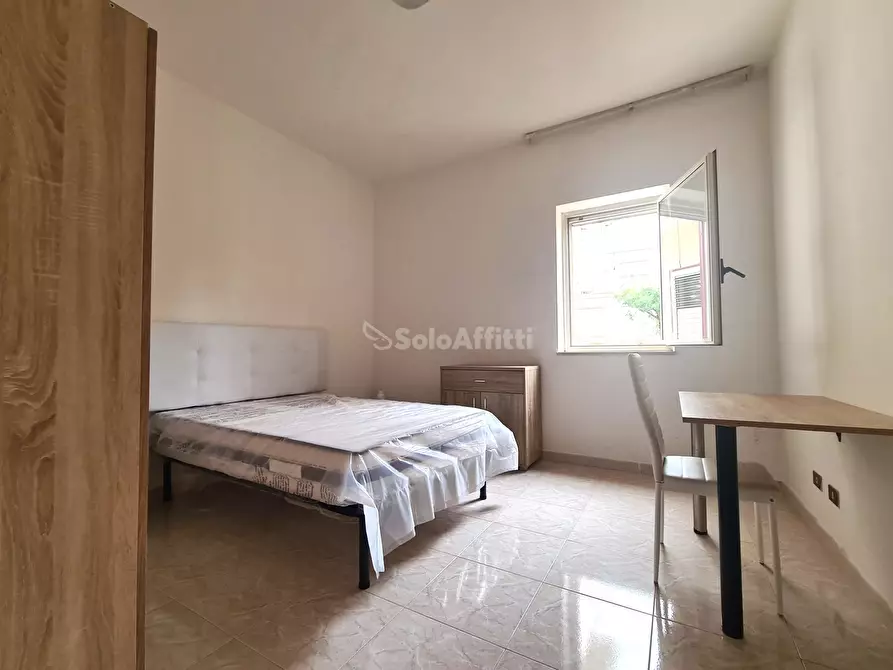 Immagine 8 di Stanza singola in affitto  a Catanzaro