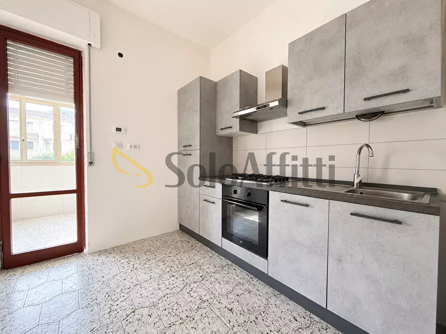 Immagine 5 di Stanza singola in affitto  a Catanzaro