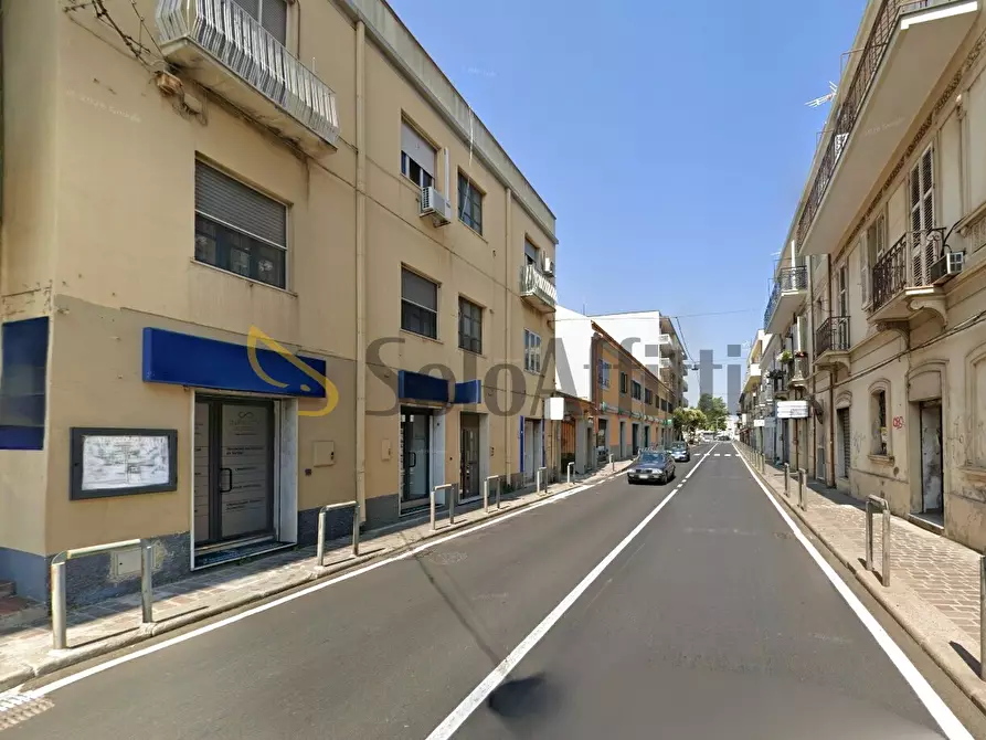 Immagine 1 di Locale commerciale in affitto  a Catanzaro