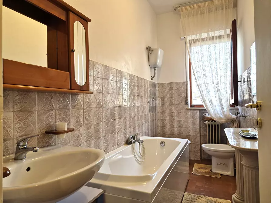 Immagine 12 di Stanza singola in affitto  a Catanzaro