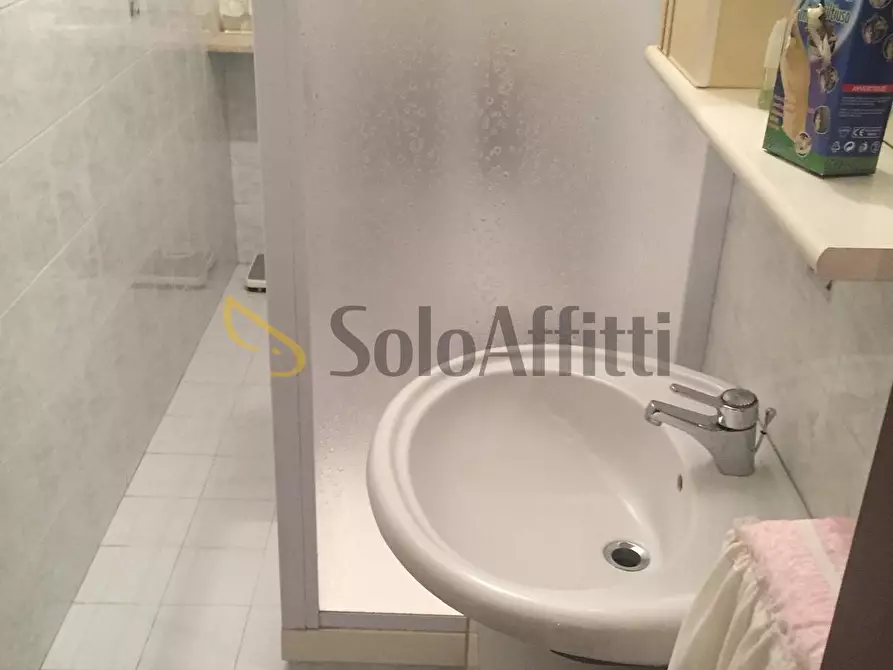 Immagine 11 di Bilocale in affitto  in Corso IV Novembre 14 a Rivoli