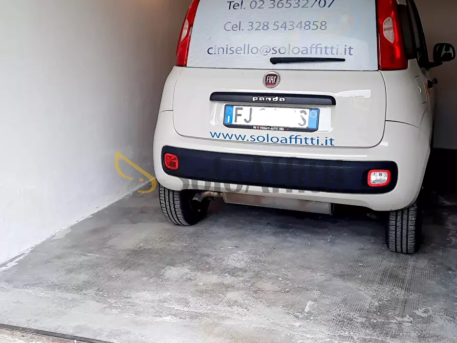 Immagine 9 di Garage in affitto  in Via Monte Grappa 185 a Cinisello Balsamo