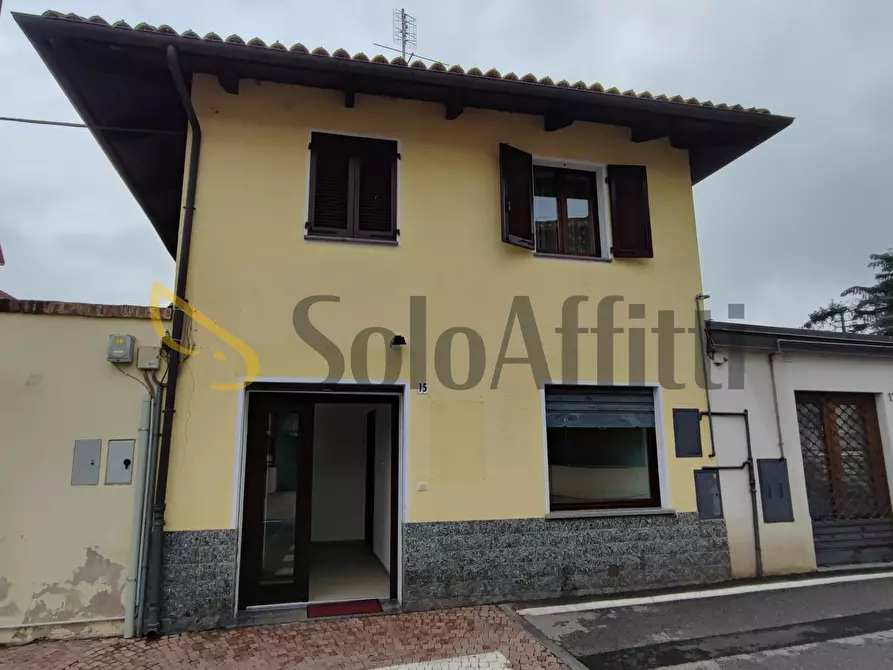 Immagine 3 di Locale commerciale in affitto  in Via Maria Teresa Fornasio a Beinasco