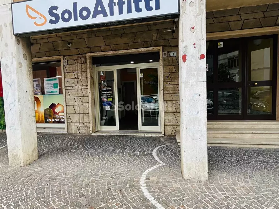 Immagine 12 di Locale commerciale in affitto  in Via Adige 9 a Frosinone