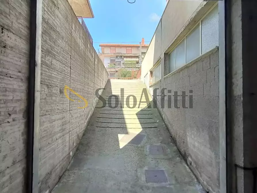 Immagine 2 di Magazzino in affitto  a Misterbianco