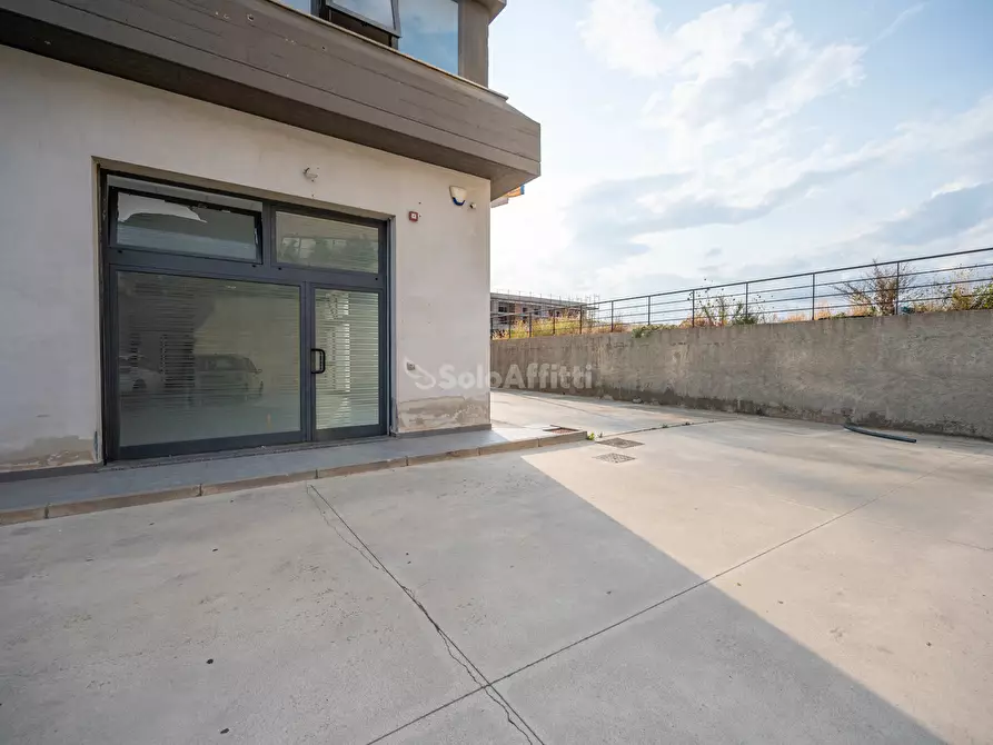 Immagine 11 di Ufficio in affitto  a Catanzaro