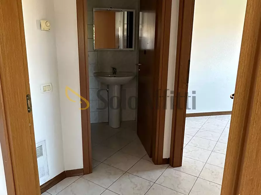 Immagine 9 di Bilocale in affitto  in Via Campania a Terni