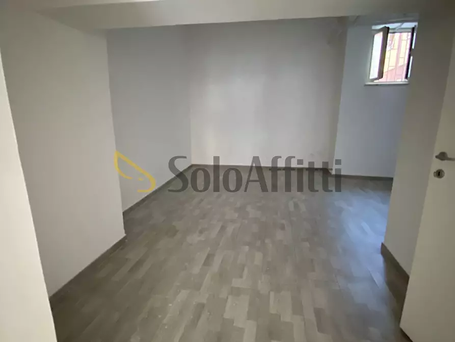 Immagine 8 di Locale commerciale in affitto  a Frosinone