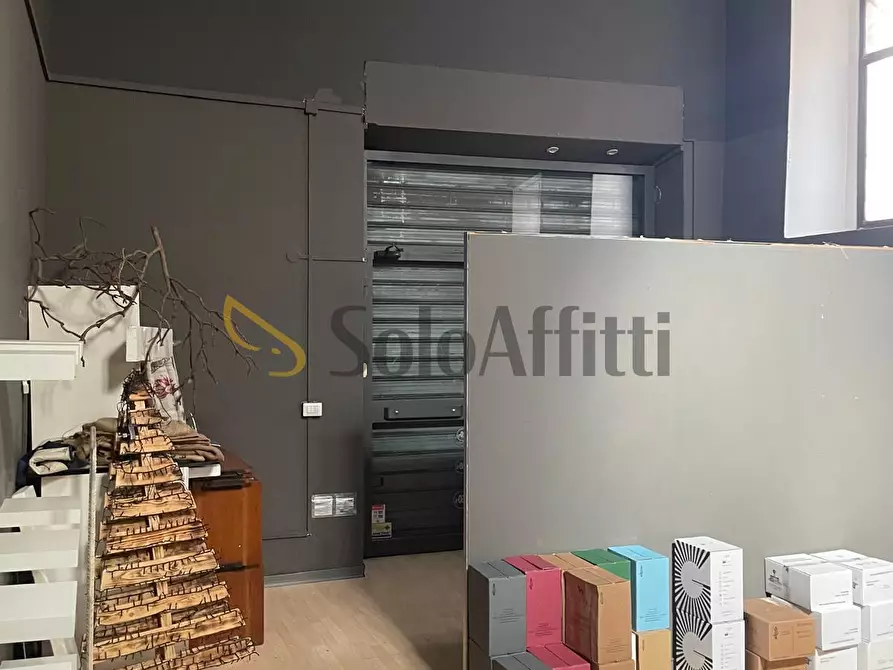 Immagine 6 di Laboratorio in affitto  in Via del Leone a Terni