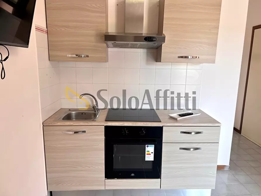 Immagine 12 di Monolocale in affitto  in Via Cavour 85 a Alba Adriatica