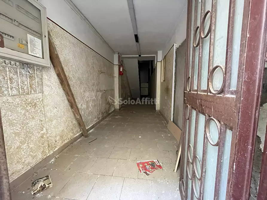 Immagine 26 di Locale commerciale in affitto  in Via A.S. Mazzocchi 2323 a Caserta