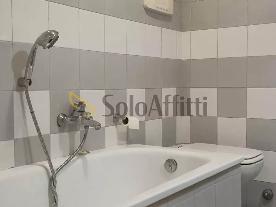 Immagine 22 di Bilocale in affitto  in Corso Francia 252 a Torino