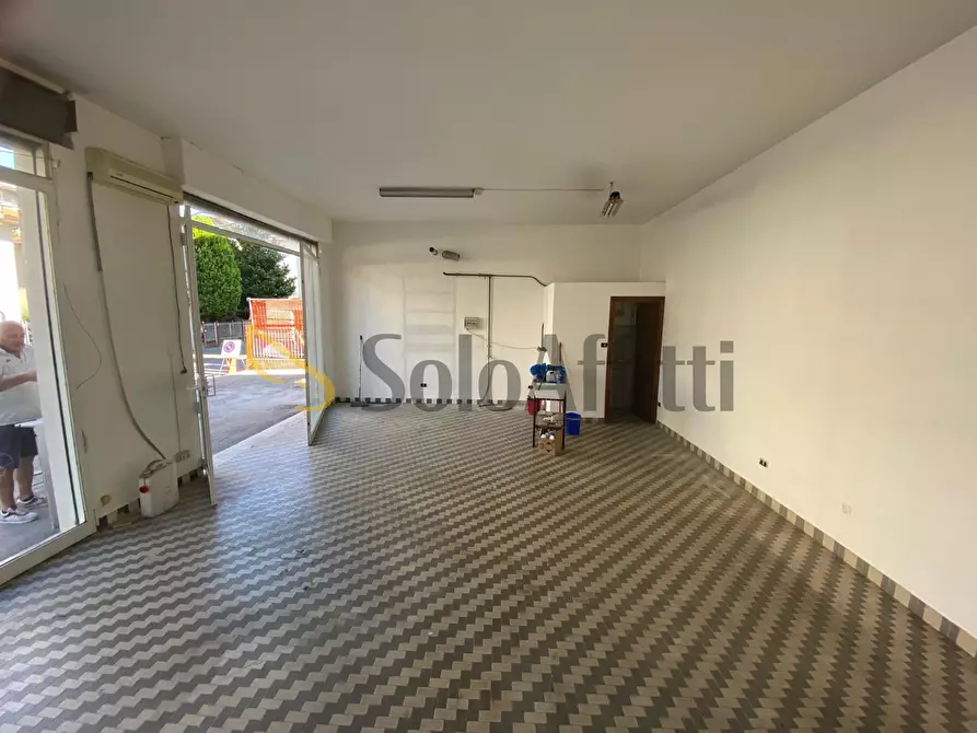 Immagine 2 di Laboratorio in affitto  in Via Pietro Sacconi 3 a Rimini