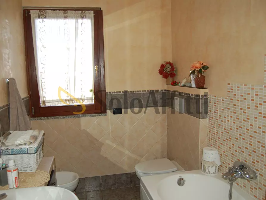 Immagine 8 di Trilocale in affitto  in Via Mottola 14 a Roma