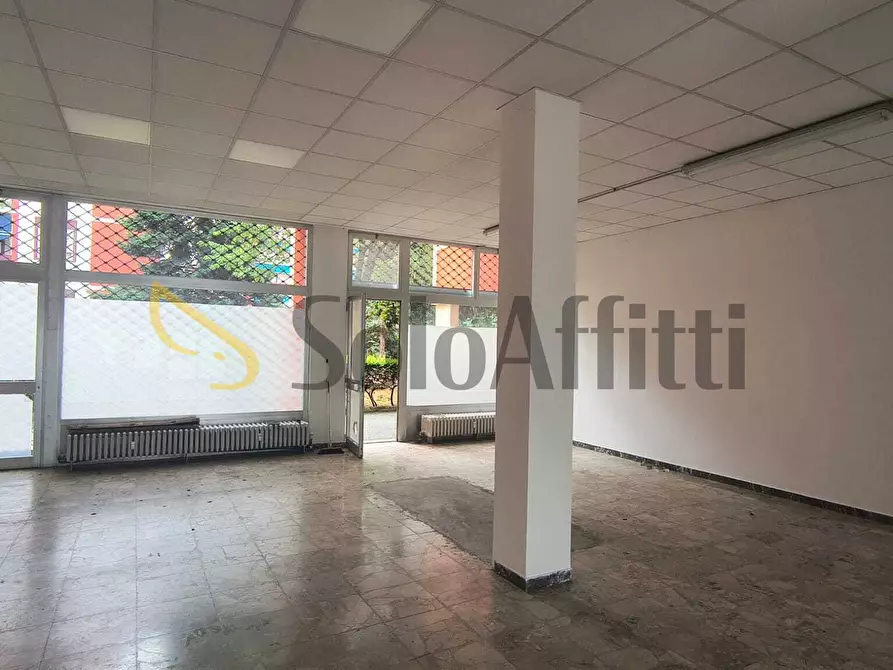 Immagine 2 di Locale commerciale in affitto  in Via Paperia 9 a Piossasco