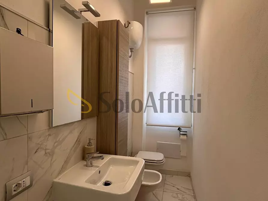 Immagine 6 di Ufficio in affitto  a Cagliari