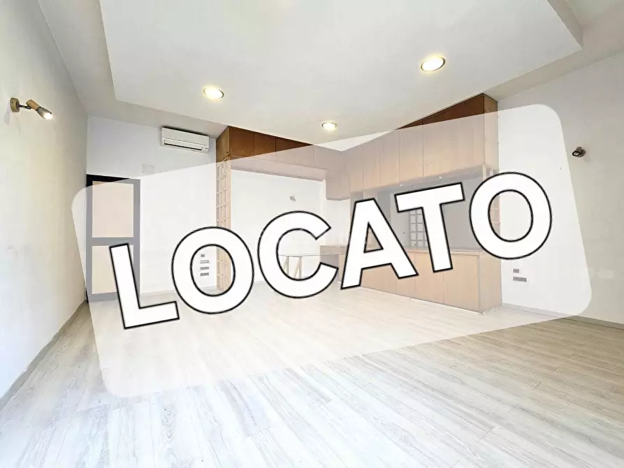Immagine 1 di Locale commerciale in affitto  a Roma