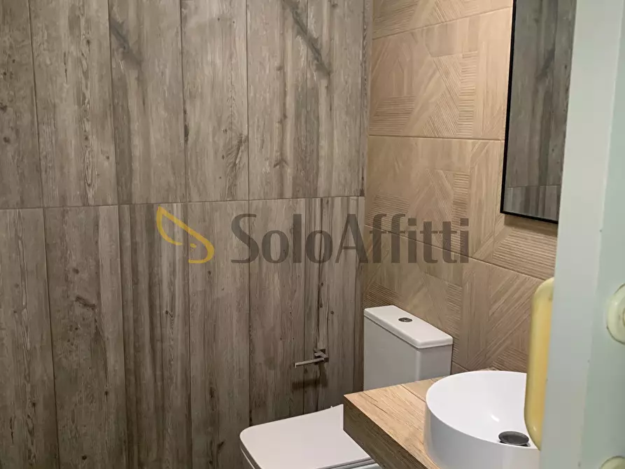 Immagine 11 di Ufficio in affitto  in Via delle Zagare 1 a Catania