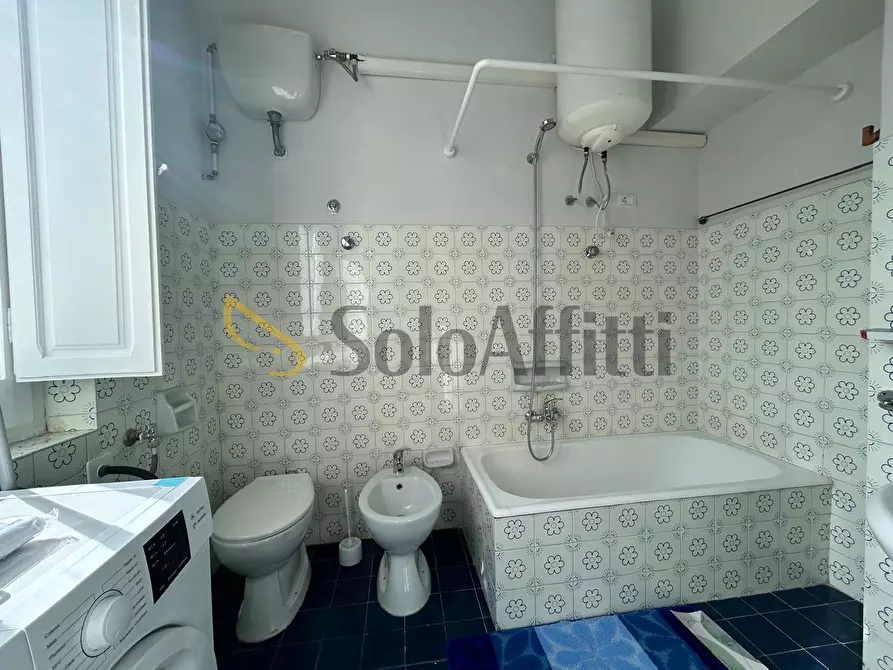 Immagine 10 di Stanza singola in affitto  a Monserrato