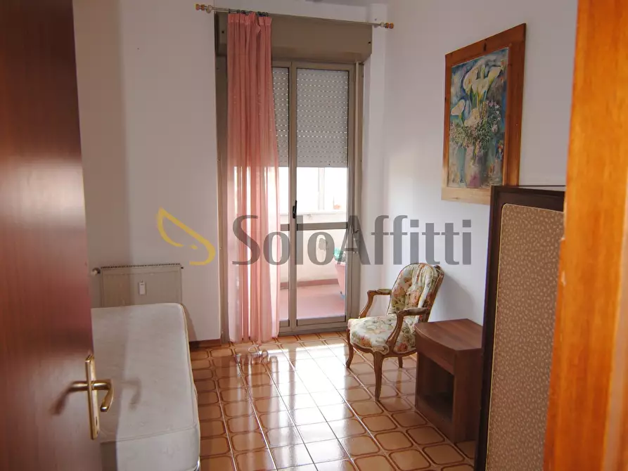 Immagine 19 di Pentalocale in affitto  a Livorno