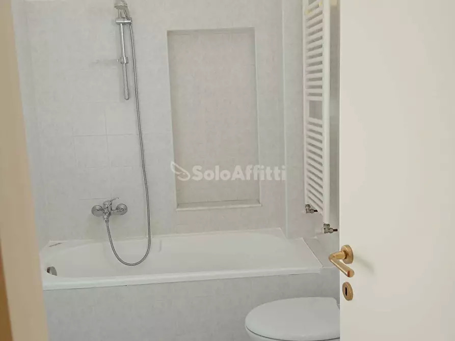 Immagine 8 di Trilocale in affitto  a Falconara Marittima