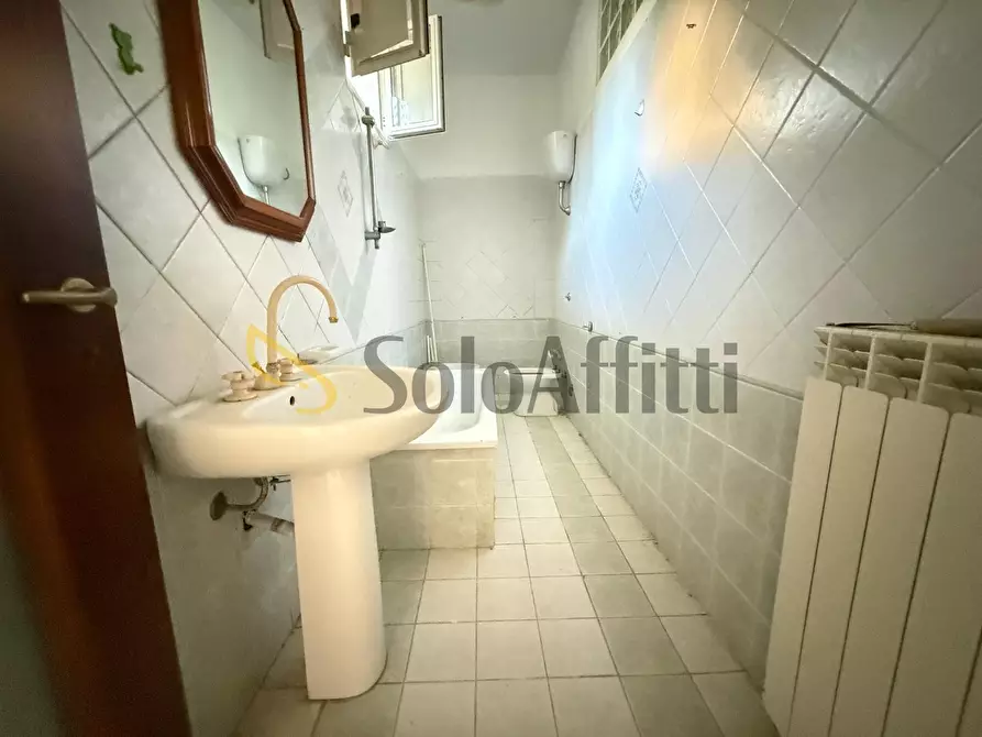 Immagine 23 di Bilocale in affitto  in Via dei Giardini 33 a Caserta