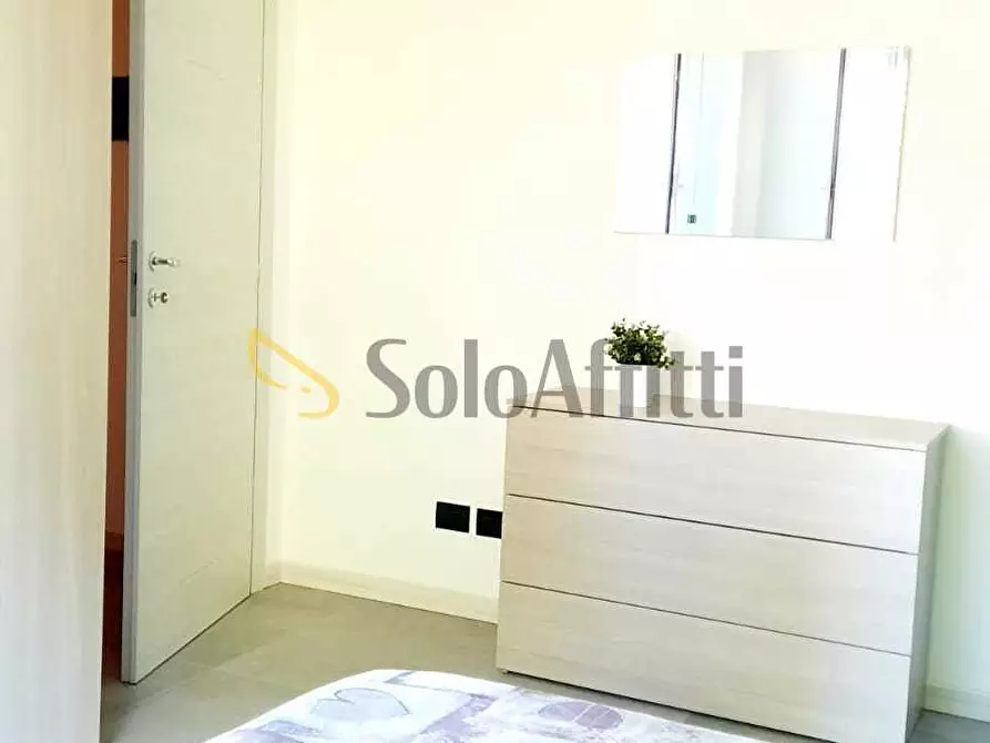 Immagine 15 di Bilocale in affitto  in Via Robecco a Cinisello Balsamo
