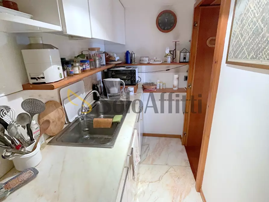 Immagine 5 di Trilocale in affitto  a Osimo