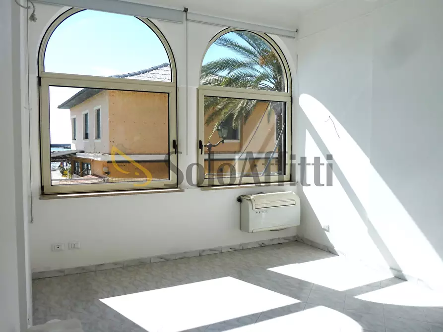 Immagine 1 di Quadrilocale in affitto  in Corso Trento Trieste 61 a San Remo