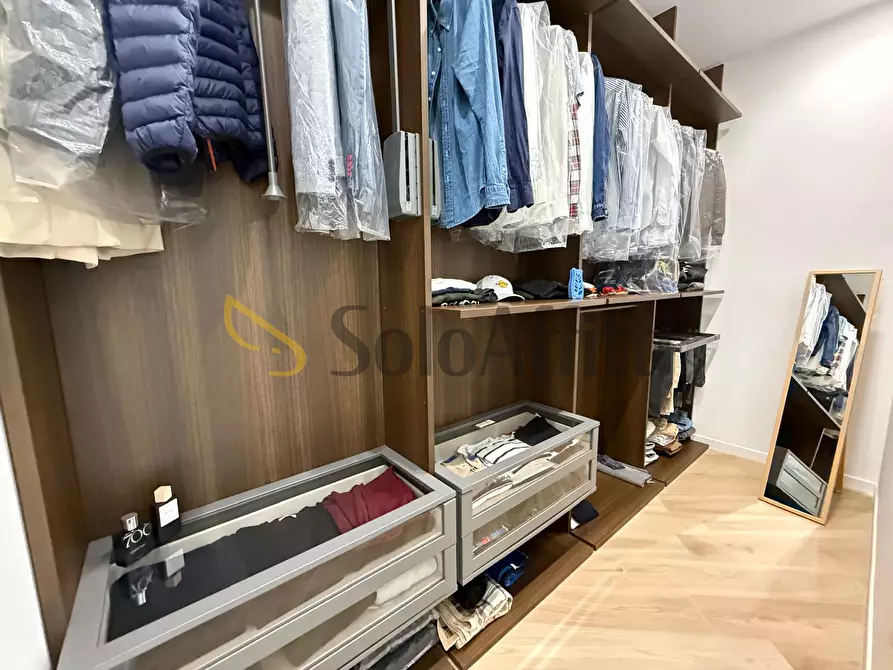 Immagine 43 di Villa in affitto  in Via Ten. Politano 4 a Caserta