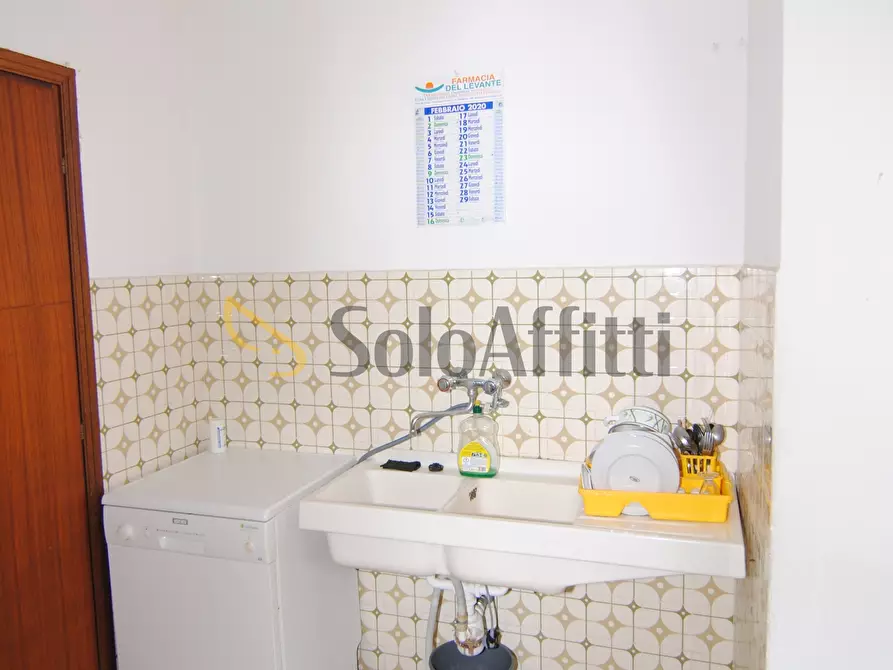 Immagine 8 di Pentalocale in affitto  a Livorno