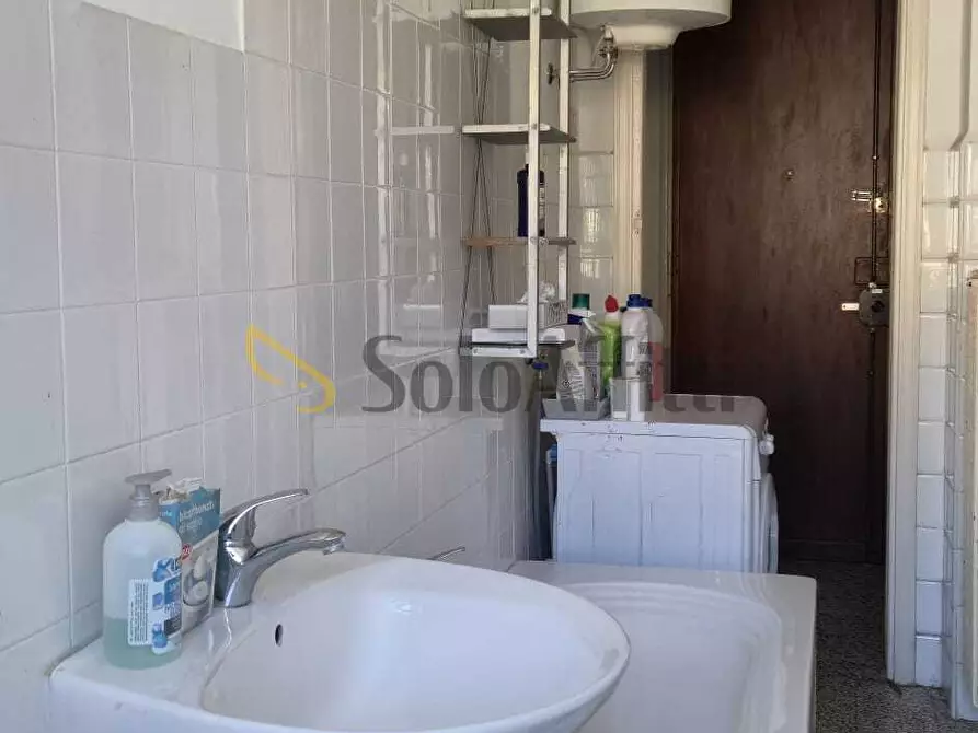 Immagine 23 di Bilocale in affitto  in VIA REY 13 a Torino