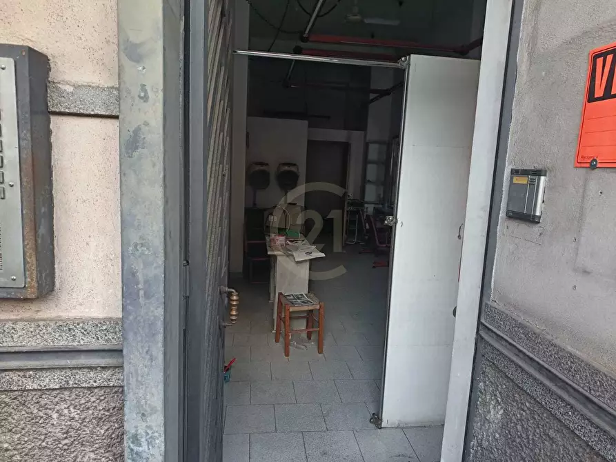 Immagine 11 di Attività commerciale in vendita  in Via Circumvallaz 250 a Paterno'