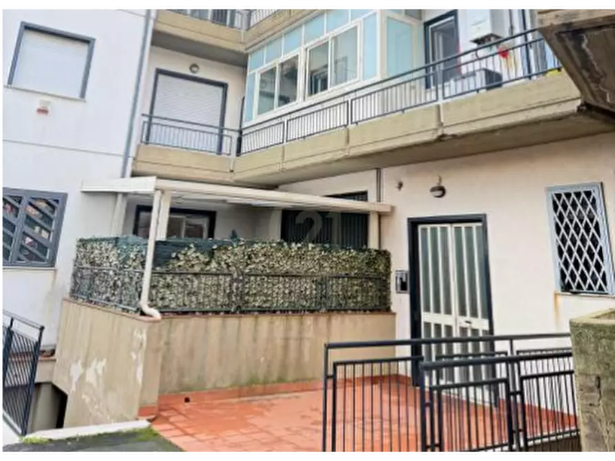 Immagine 12 di Appartamento in vendita  a Camporotondo Etneo