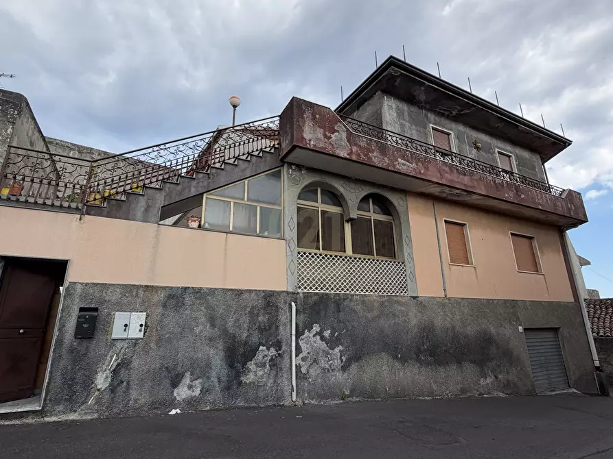 Immagine 35 di Casa bifamiliare in vendita  in Via Mentana 58 a Nicolosi
