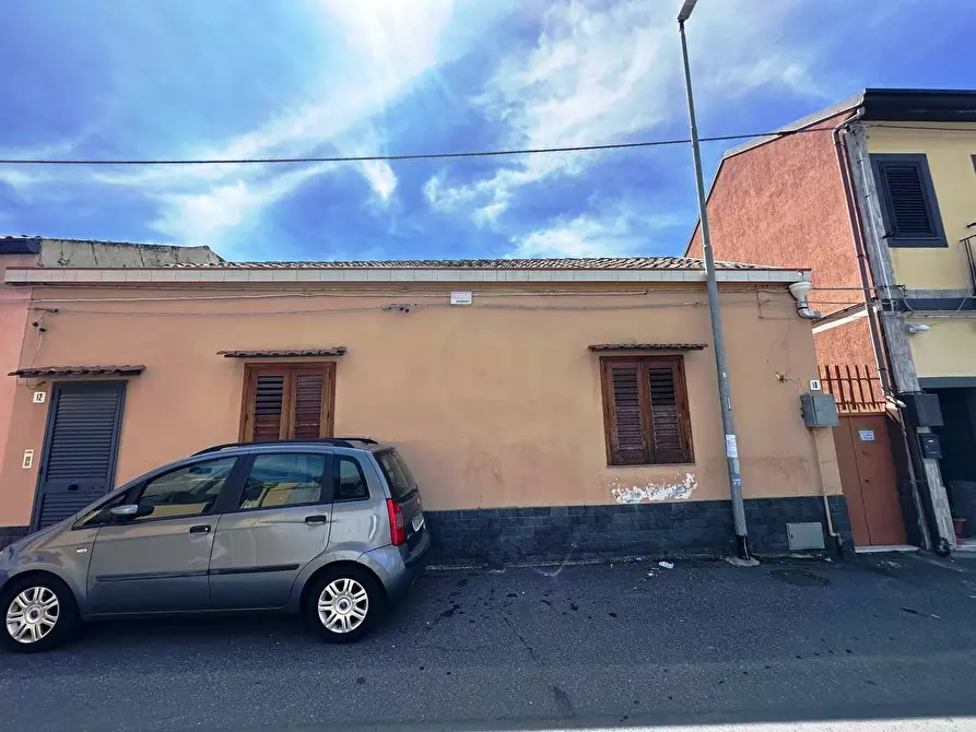 Immagine 18 di Casa indipendente in vendita  a Aci Castello