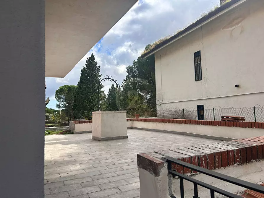 Immagine 11 di Villa in vendita  a Nicolosi