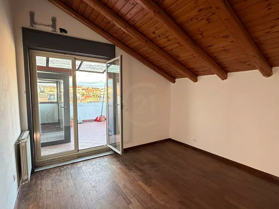 Immagine 1 di Mansarda in vendita  a Gravina Di Catania