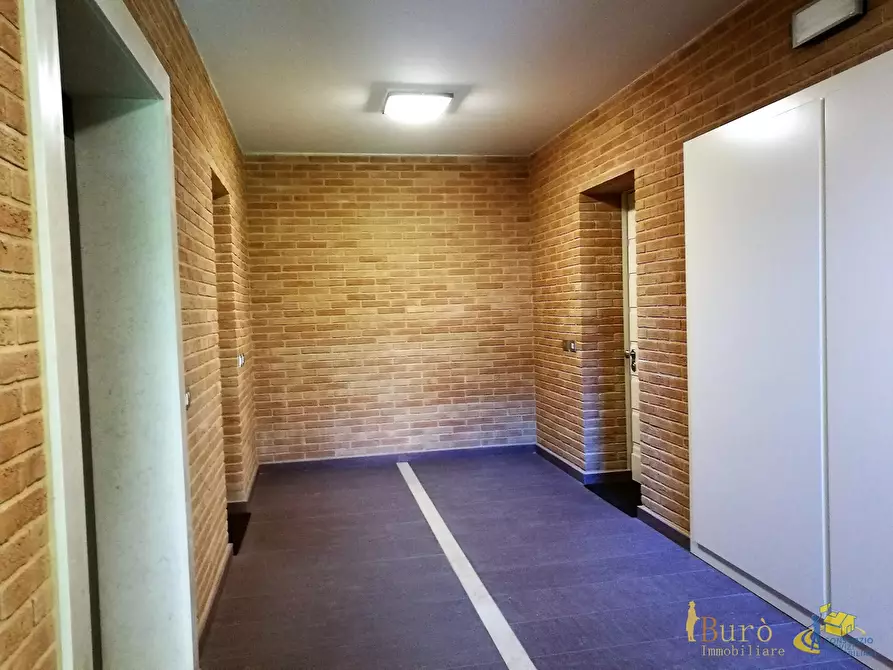 Immagine 22 di Bilocale in affitto  in Viale Tanara a Parma