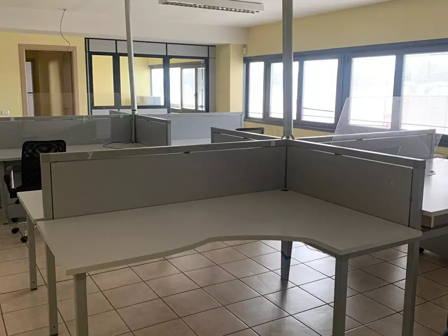 Immagine 13 di Ufficio in affitto  in Via Enrico Fermi a Fontevivo