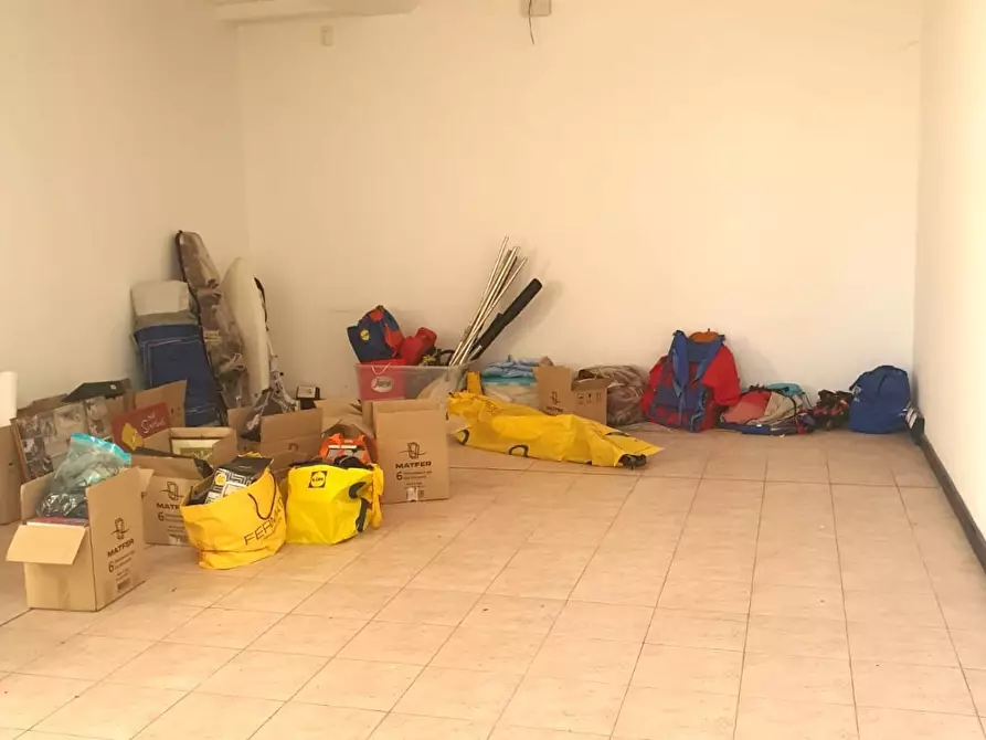 Immagine 6 di Locale commerciale in affitto  in Via Emilia Est 210 a Parma