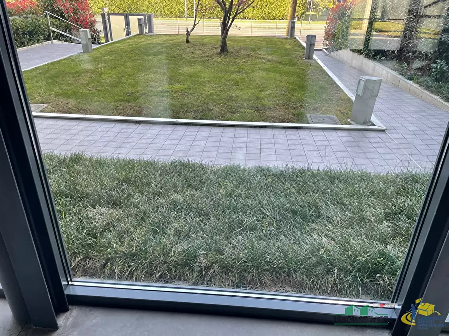 Immagine 13 di Bilocale in vendita  in via sidoli a Parma