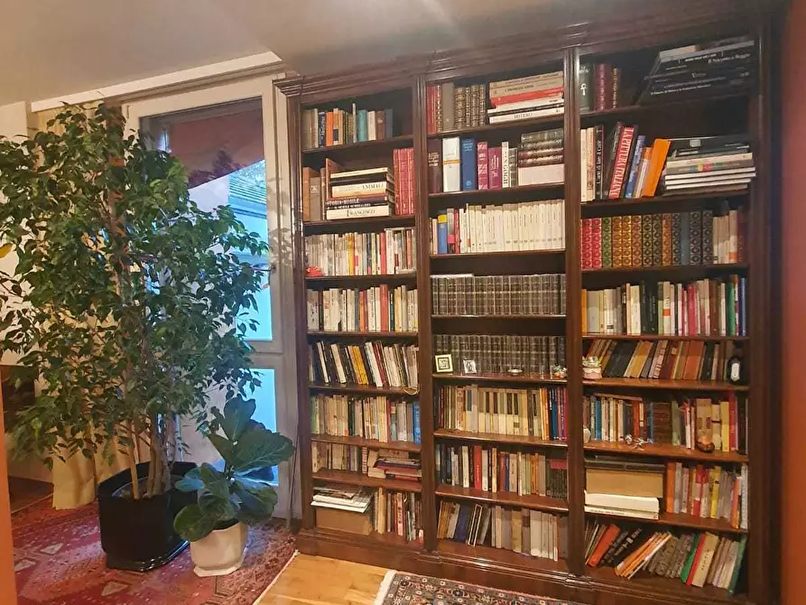 Immagine 6 di Trilocale in vendita  in Via Francesco Cassoli a Reggio Nell'emilia